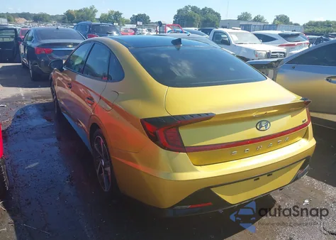 2021 Hyundai Sonata Sel Plus z USA, uszkodzony, nr VIN 5NPEJ4J25MH132237